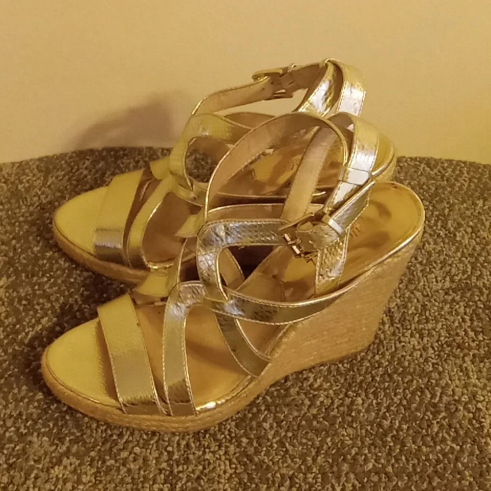 Michael kors gold faux animal skin  espiradilles sandals size 9